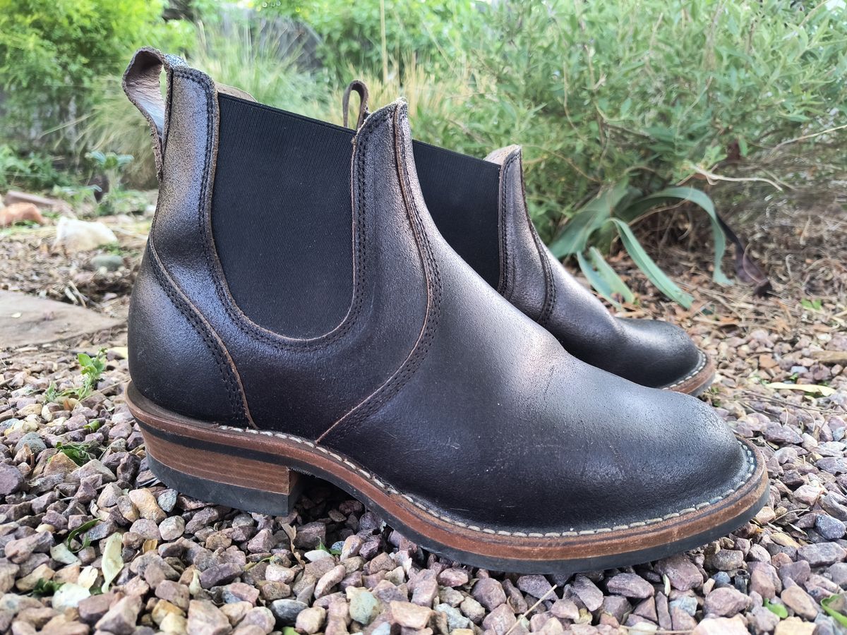 Photo by ArchieGoodyear on April 29, 2026 of the White's White's/C-350 Chelsea in Horween Black Waxed Flesh.