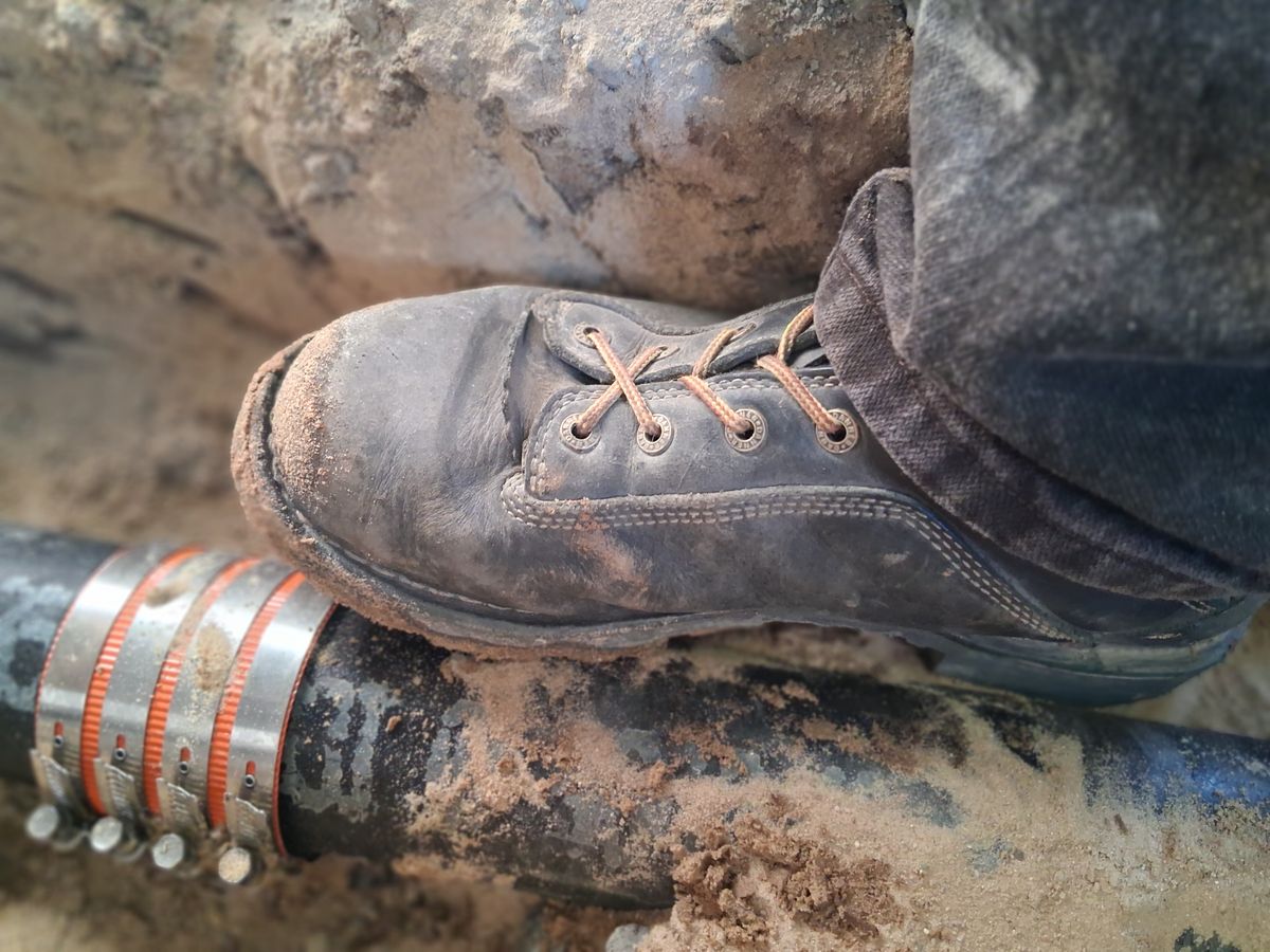 Photo by erikesterikoferiks on December 5, 2025 of the Danner Quarry in Black Full Grain.