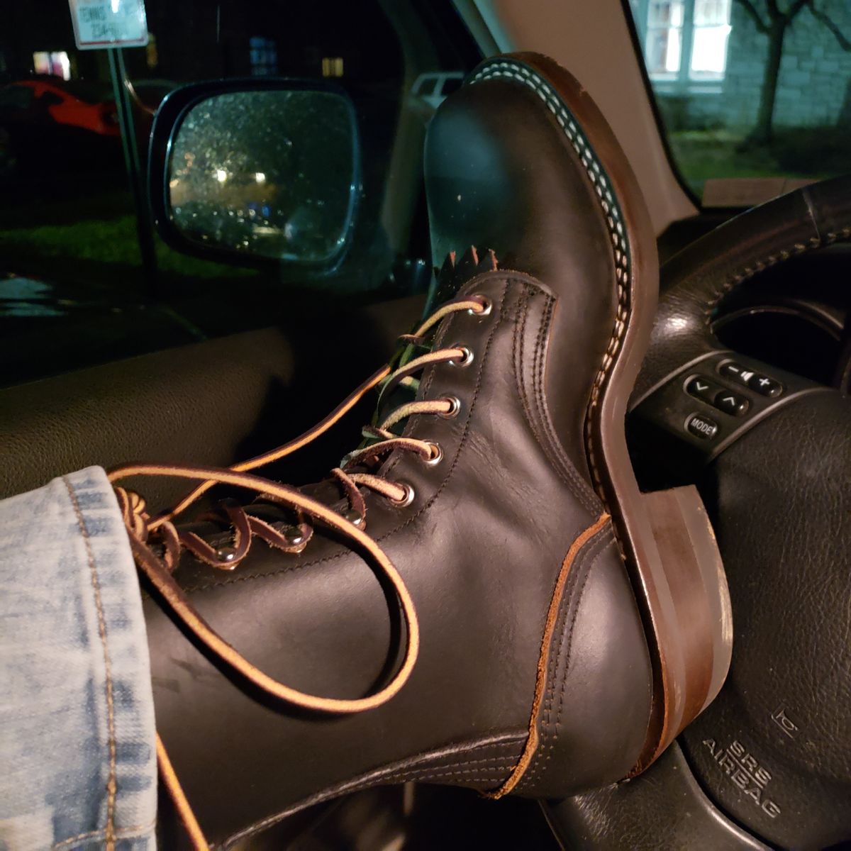 Photo by tpp5151 on December 5, 2019 of the Nicks Handmade Boots x Zuriick William in Seidel Black Domane.