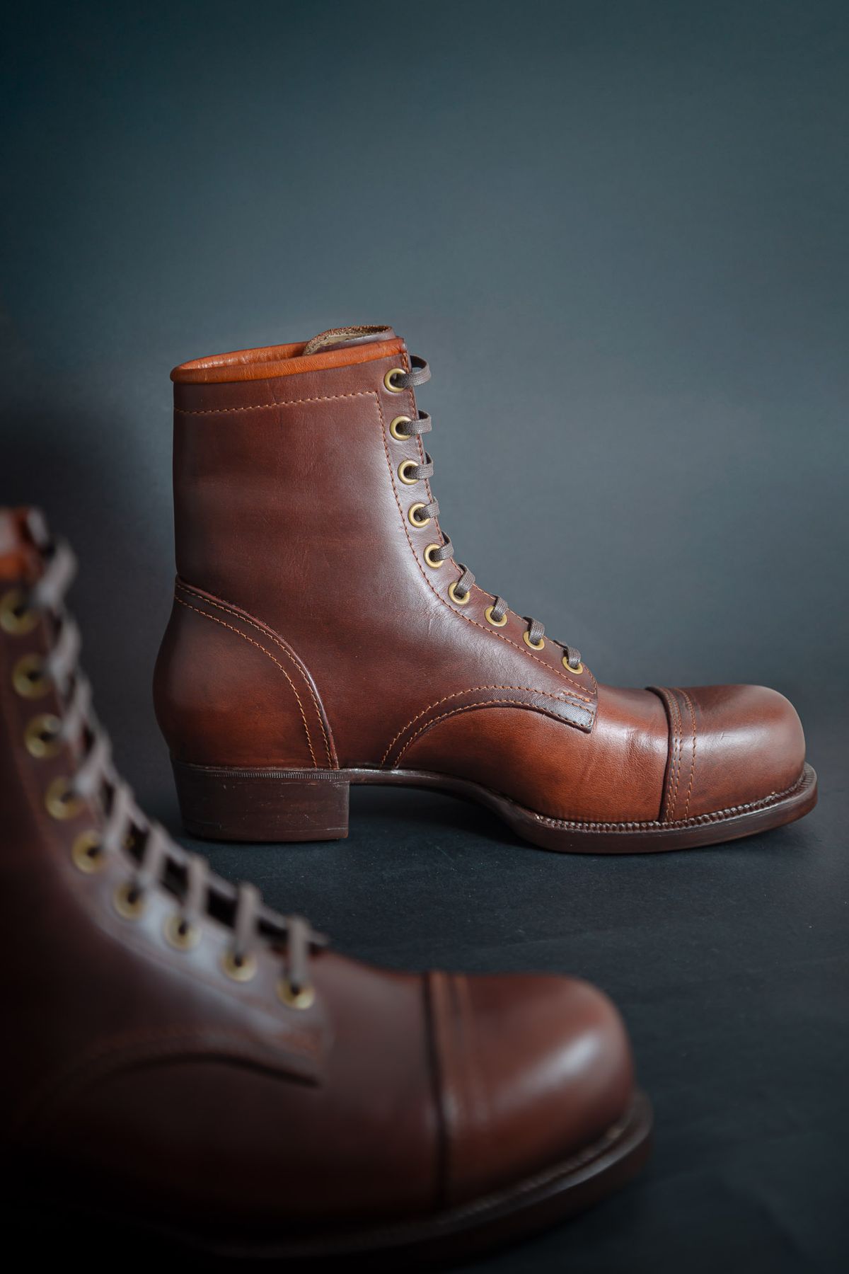 Photo by JorgeGuadarrama on October 5, 2025 of the Jorge Guadarrama Heritage Mx in Horween Timber Chromexcel.