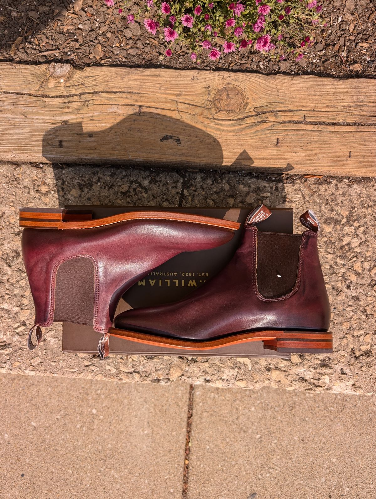 Photo by Octopodia on October 12, 2024 of the R.M. Williams Chinchilla in Burnished Crust Leather.