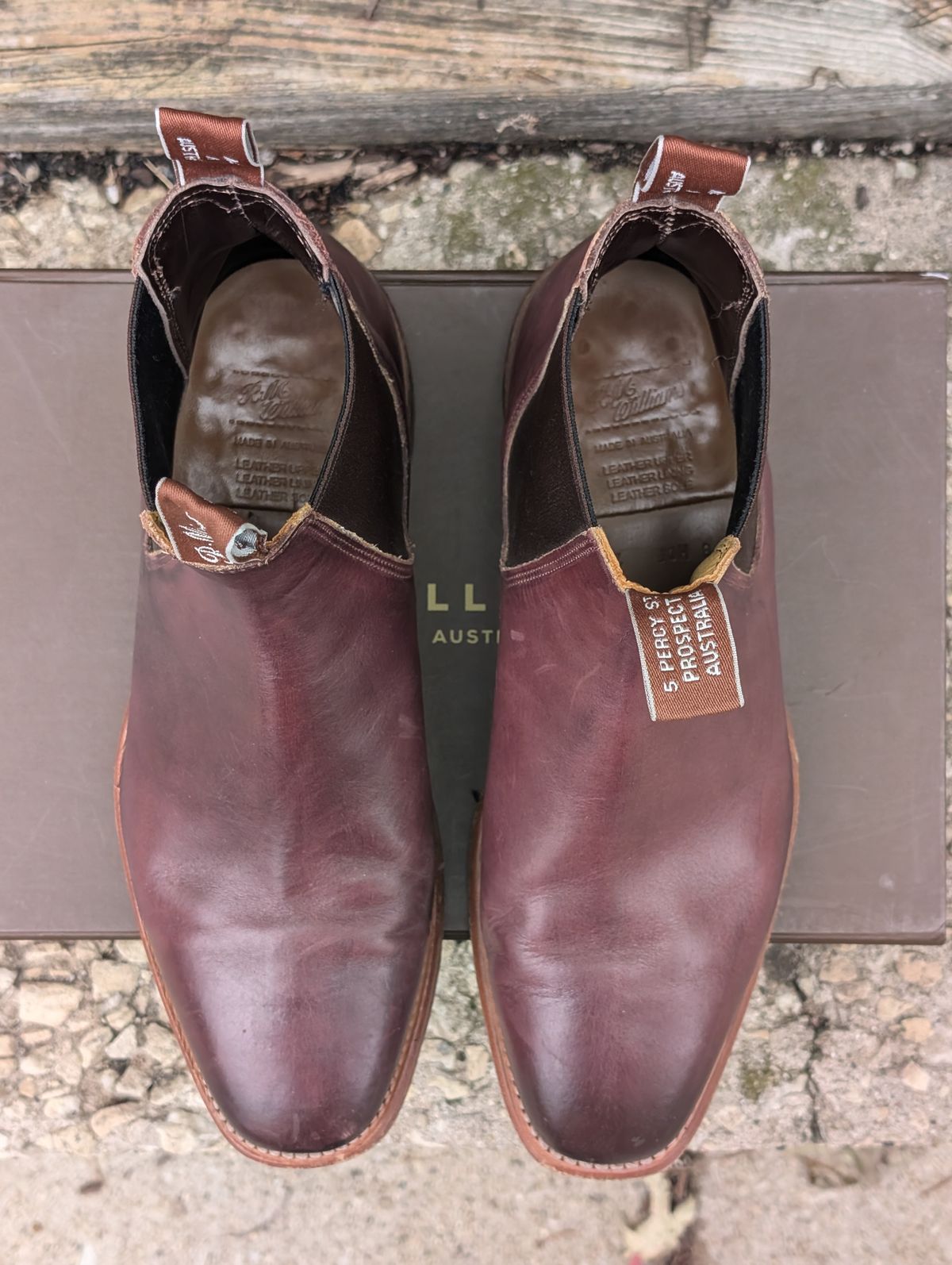 Photo by Octopodia on November 3, 2024 of the R.M. Williams Chinchilla in Burnished Crust Leather.