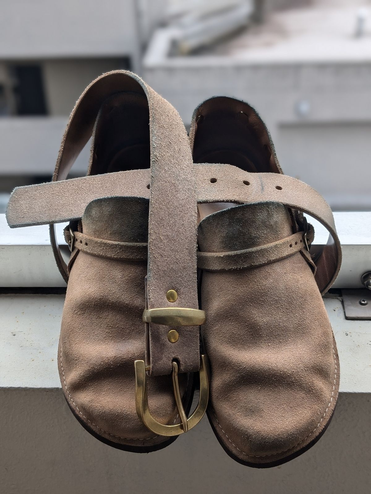 Photo by Octopodia on November 5, 2025 of the Aurora Shoe Co. Middle English in Horween Natural Chromexcel Roughout.