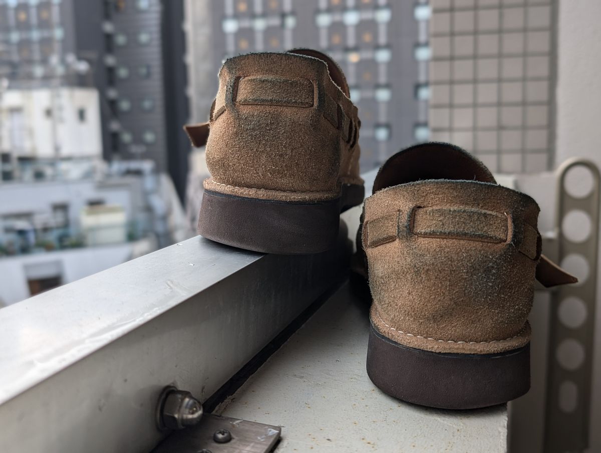 Photo by Octopodia on November 5, 2025 of the Aurora Shoe Co. Middle English in Horween Natural Chromexcel Roughout.