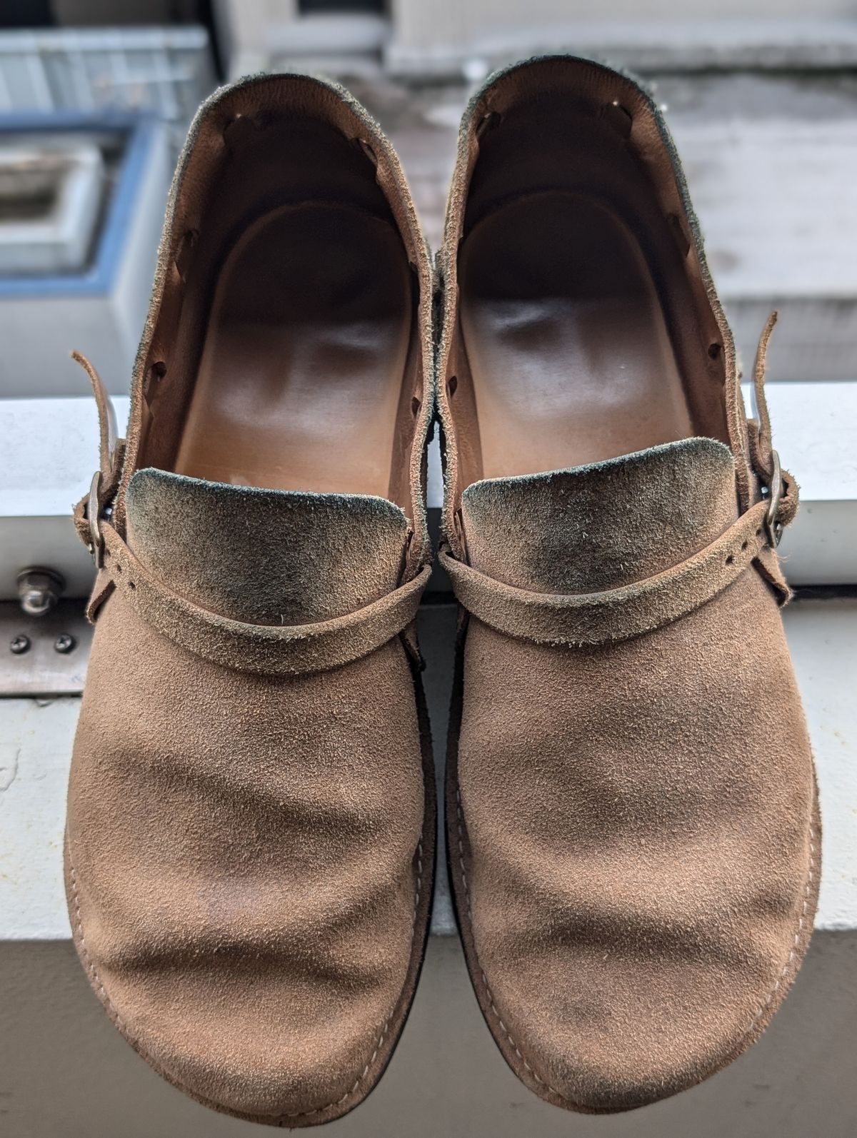 Photo by Octopodia on November 5, 2025 of the Aurora Shoe Co. Middle English in Horween Natural Chromexcel Roughout.