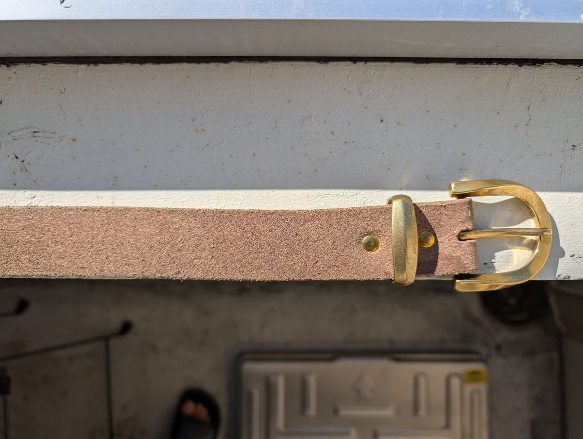 Photo by Octopodia on November 3, 2025 of the Treetop Goods Belt in Horween Natural Chromexcel Roughout.