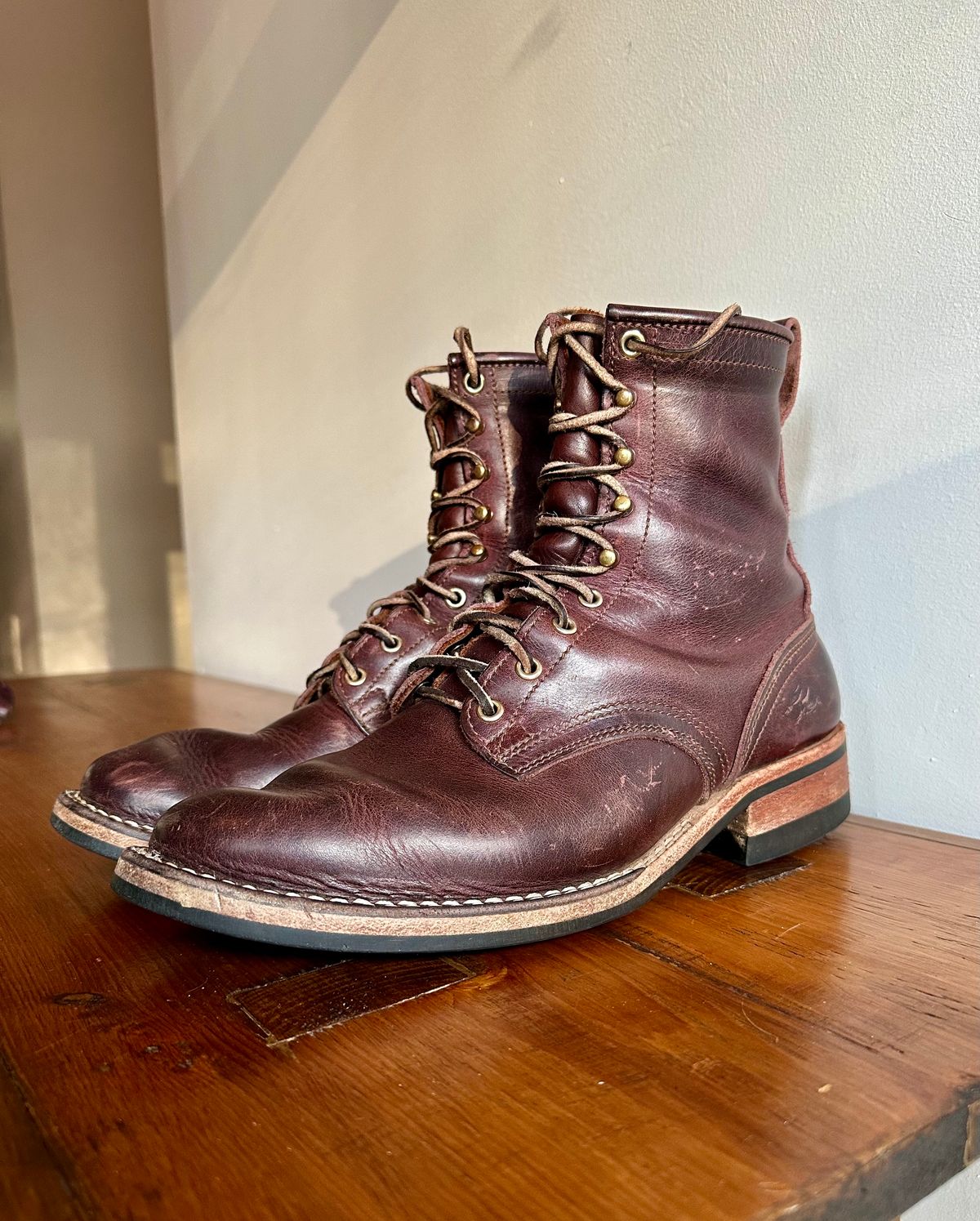 Photo by RUNNOFT on March 1, 2026 of the Nicks Nicks X Parkhurst V3 in Horween Cypress 8.