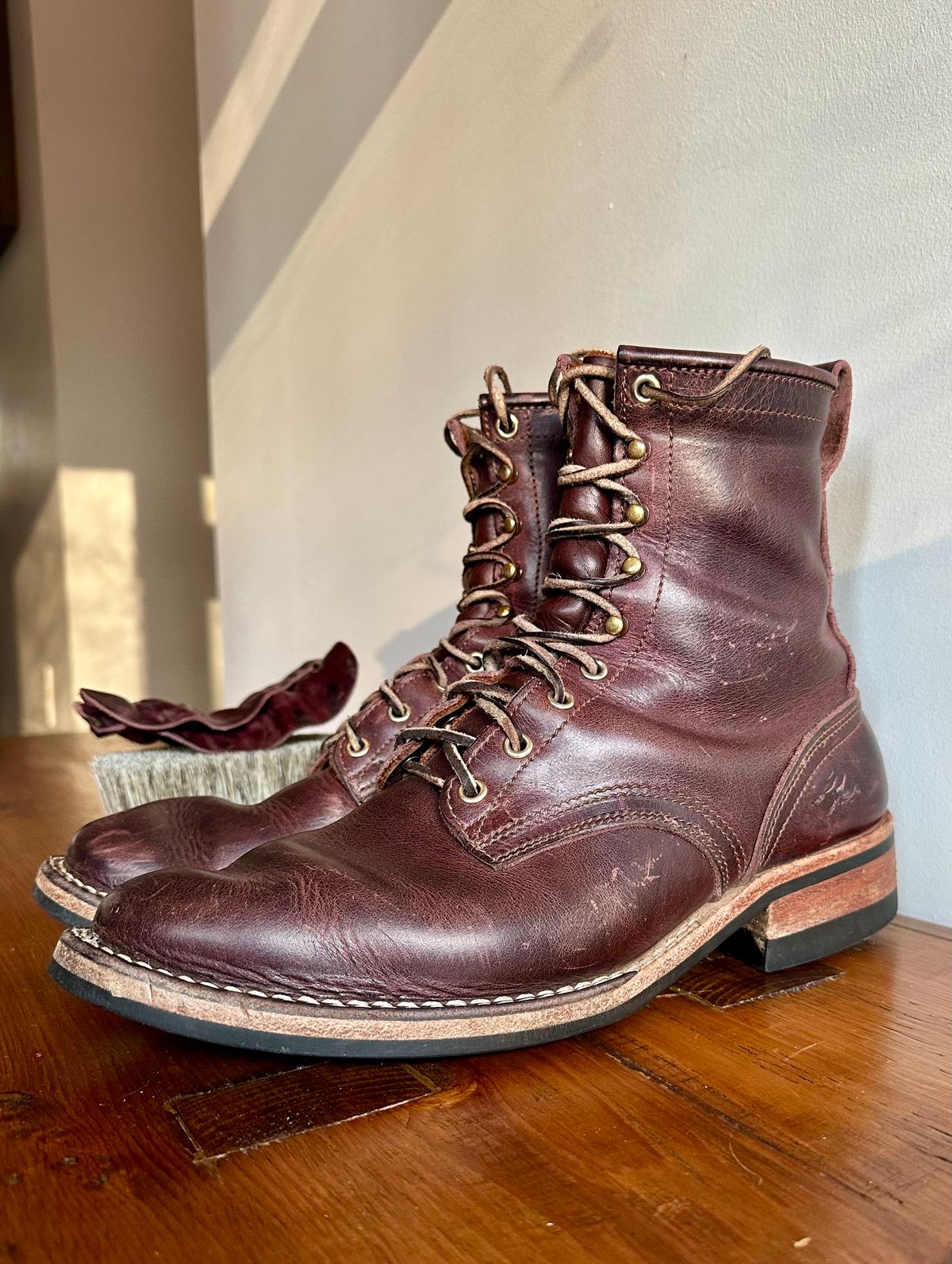 Photo by RUNNOFT on March 1, 2026 of the Nicks Nicks X Parkhurst V3 in Horween Cypress 8.