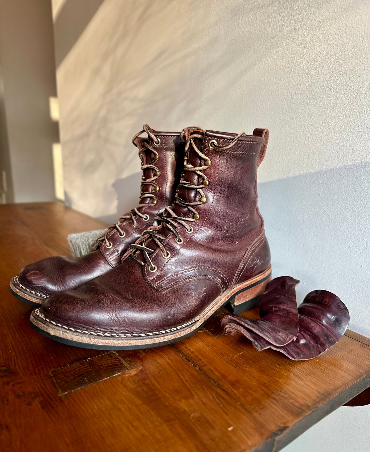 Photo by RUNNOFT on March 1, 2026 of the Nicks Nicks X Parkhurst V3 in Horween Cypress 8.