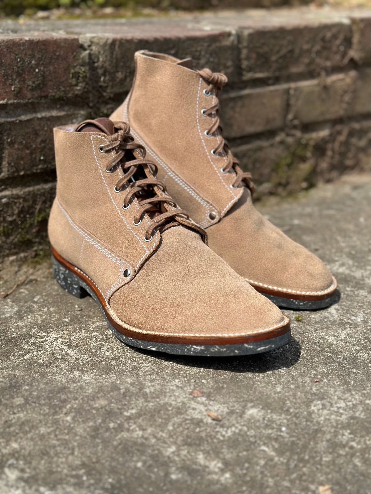Photo by RUNNOFT on March 21, 2026 of the Oldspeed MFG Henry Johnson in Horween Natural Chromexcel Roughout.