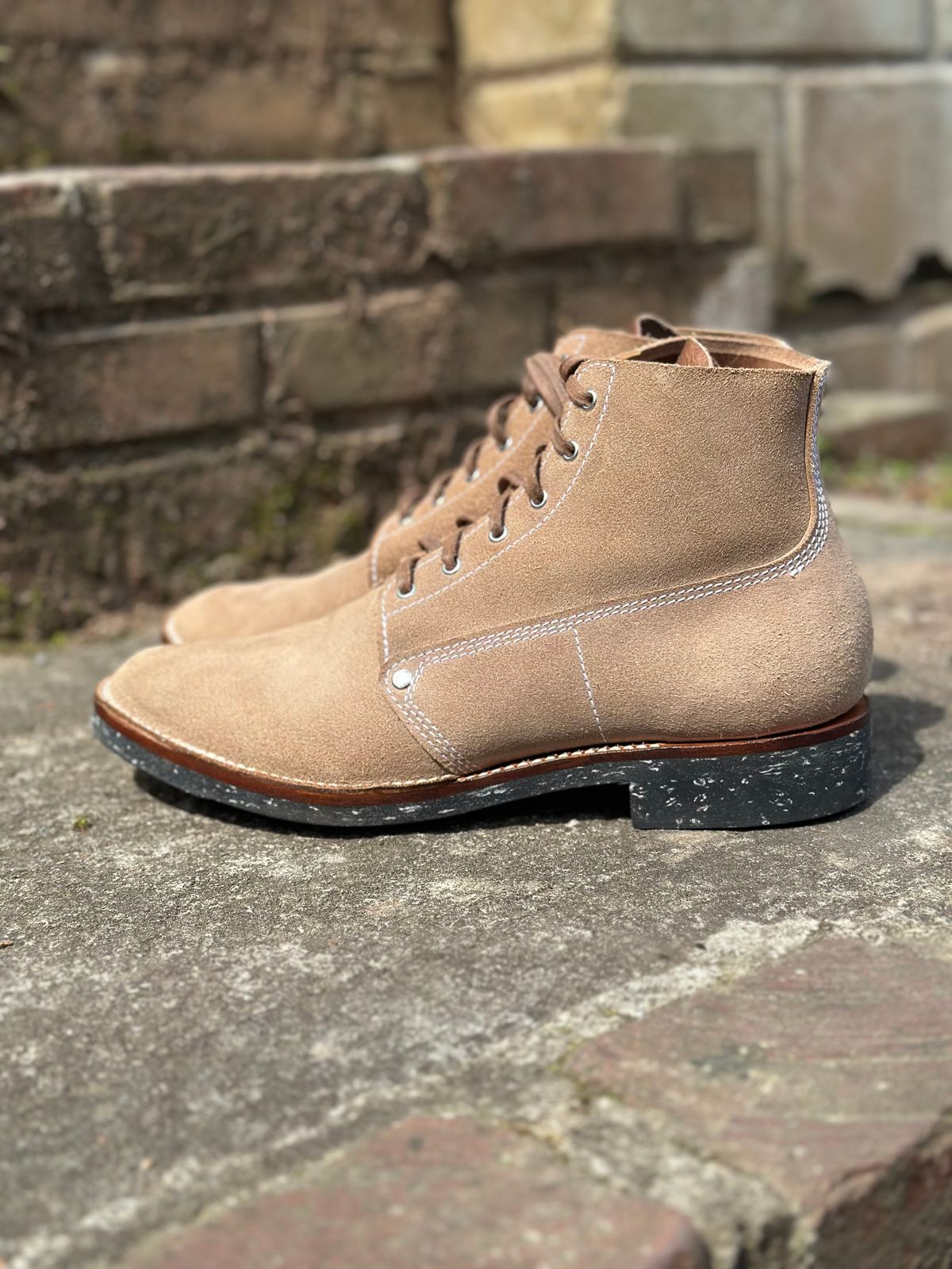 Photo by RUNNOFT on March 21, 2026 of the Oldspeed MFG Henry Johnson in Horween Natural Chromexcel Roughout.