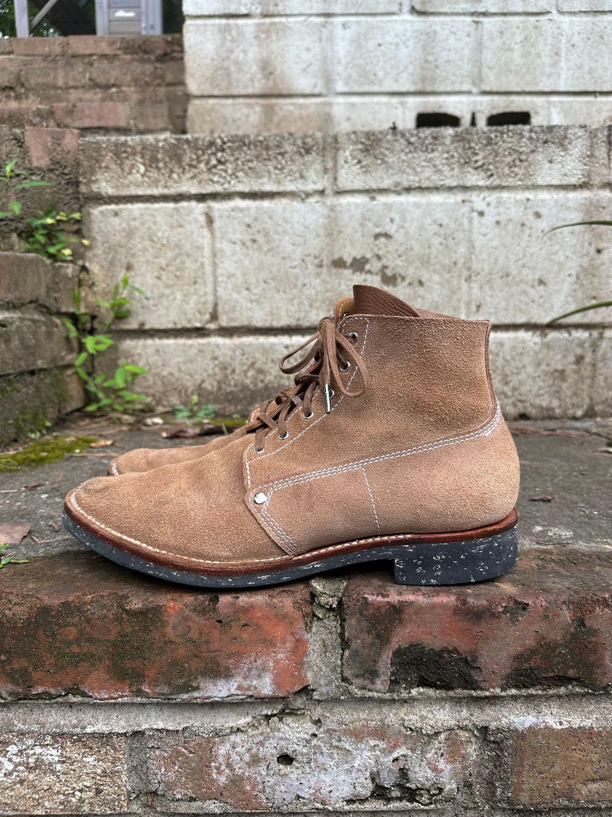 Photo by RUNNOFT on June 21, 2026 of the Oldspeed MFG Henry Johnson in Horween Natural Chromexcel Roughout.
