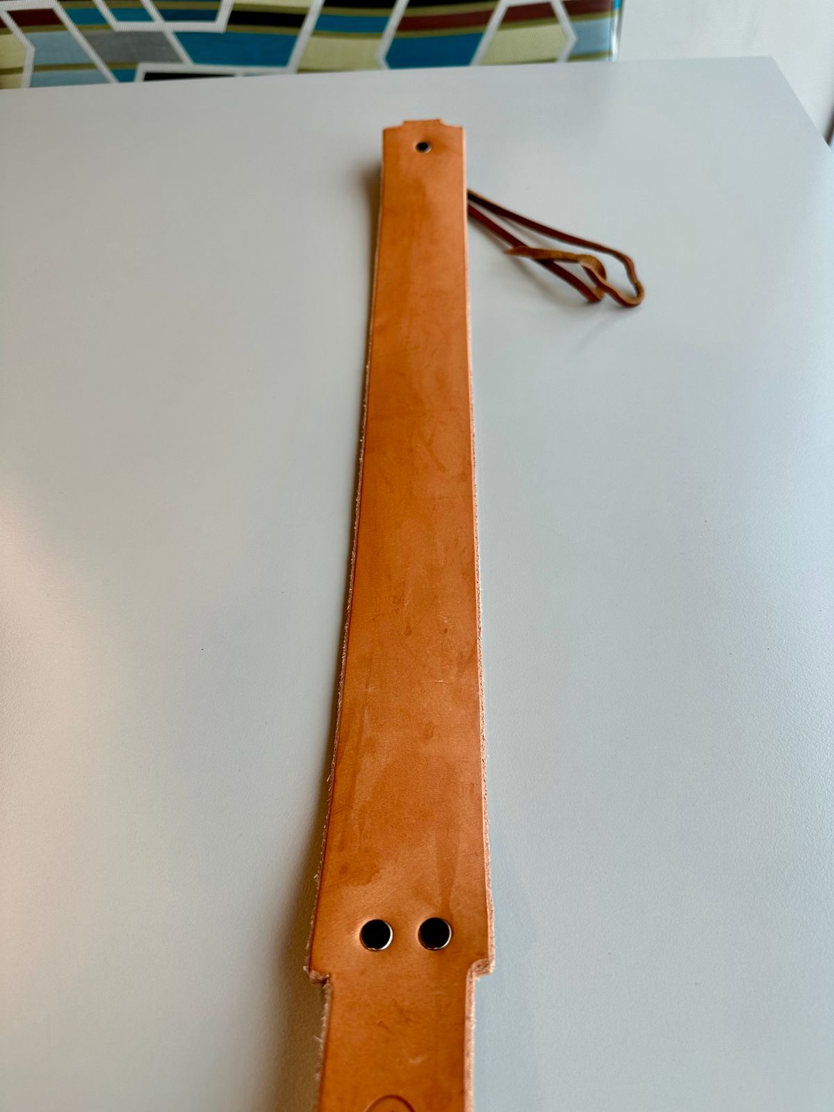 Photo by RUNNOFT on November 30, 2025 of the San Flippo Leather Razor Strop in Shotan(American Saddle Leather) - Natural.