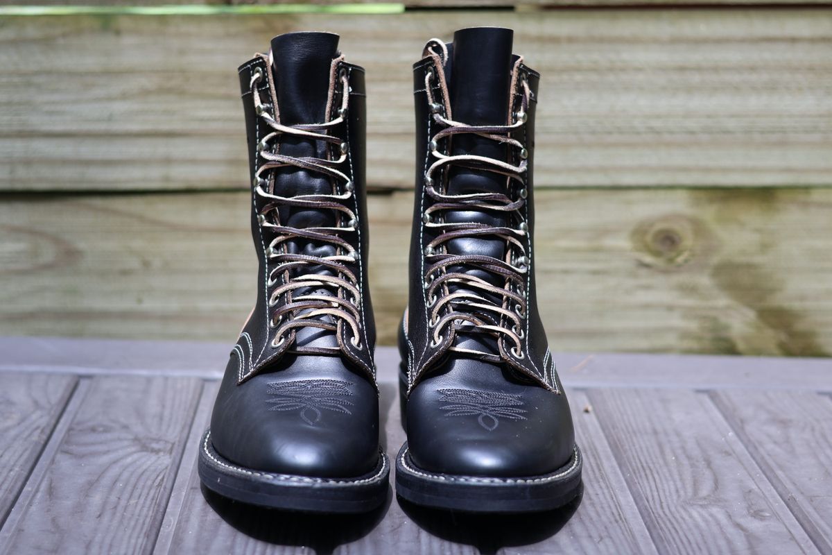 Photo by RUNNOFT on August 1, 2025 of the White's Farmer/Rancher in Horween Black Chromexcel Horsehide.
