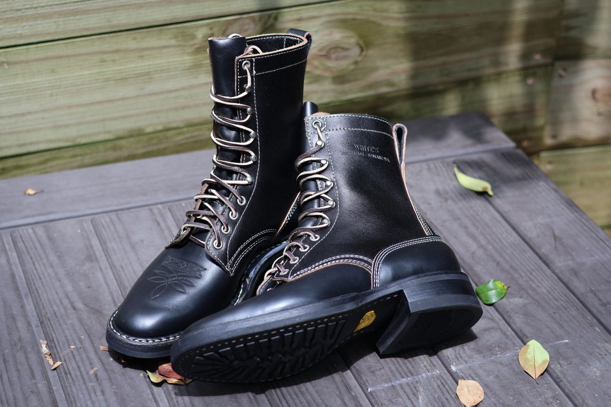 Photo by RUNNOFT on August 1, 2025 of the White's Farmer/Rancher in Horween Black Chromexcel Horsehide.