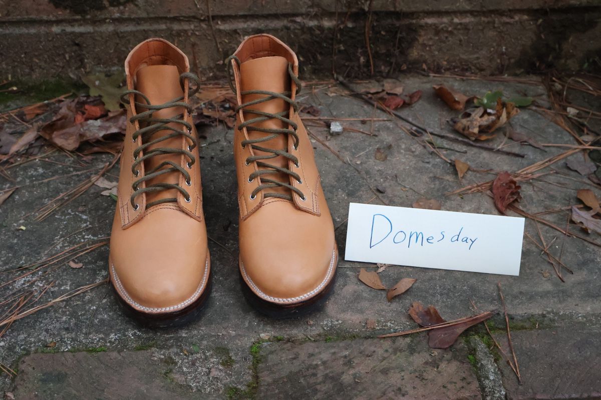 Photo by RUNNOFT on October 1, 2024 of the Oldspeed Service Boot 6” in Horween Tan Latigo.