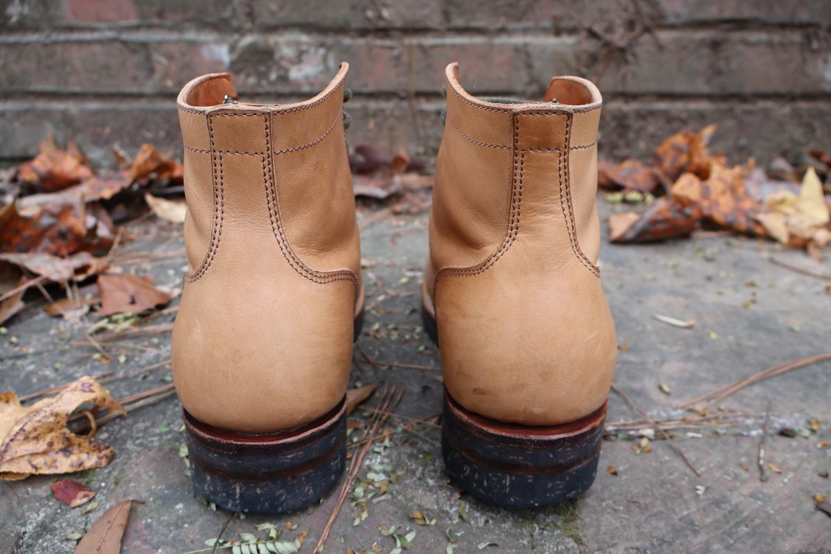 Photo by RUNNOFT on November 1, 2024 of the Oldspeed Service Boot 6” in Horween Tan Latigo.