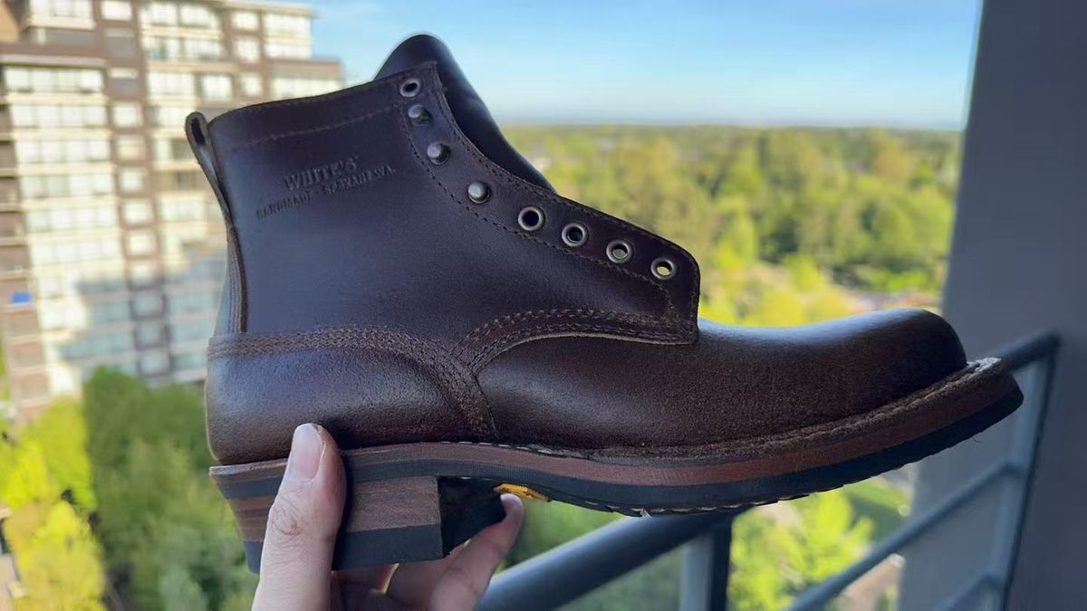Photo by Efanium on May 17, 2026 of the White's 350 Cruiser in Horween Cinnamon Waxed Flesh.