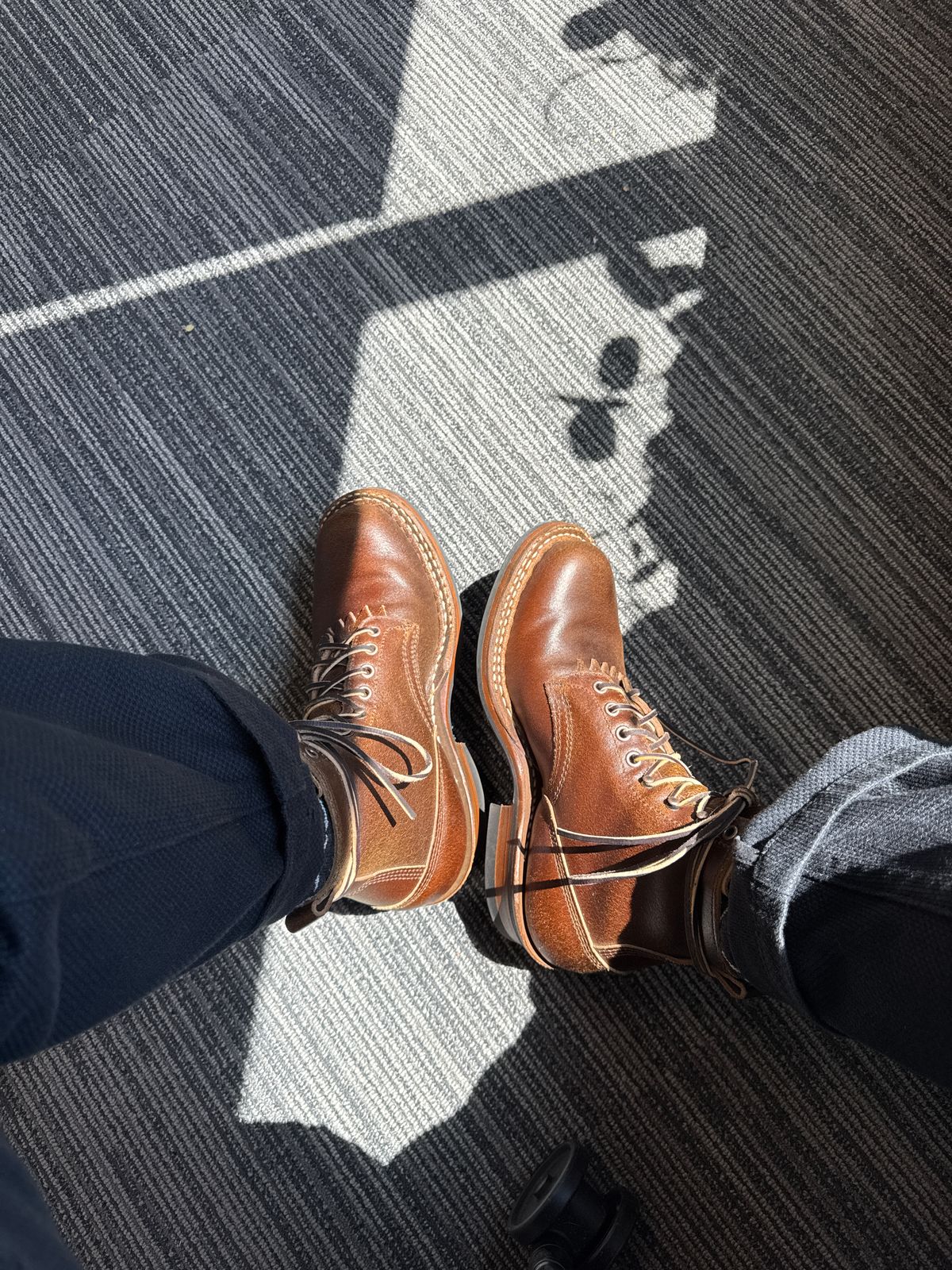 Photo by Efanium on July 6, 2026 of the White's 350 Cruiser in Horween Cinnamon Waxed Flesh.