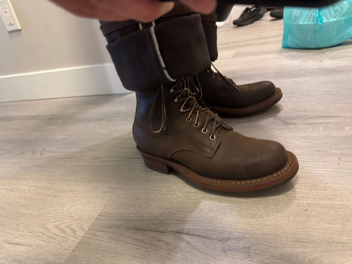 Photo by Efanium on July 1, 2026 of the White's Semi-Dress in Horween Dark Brown Waxed Flesh.
