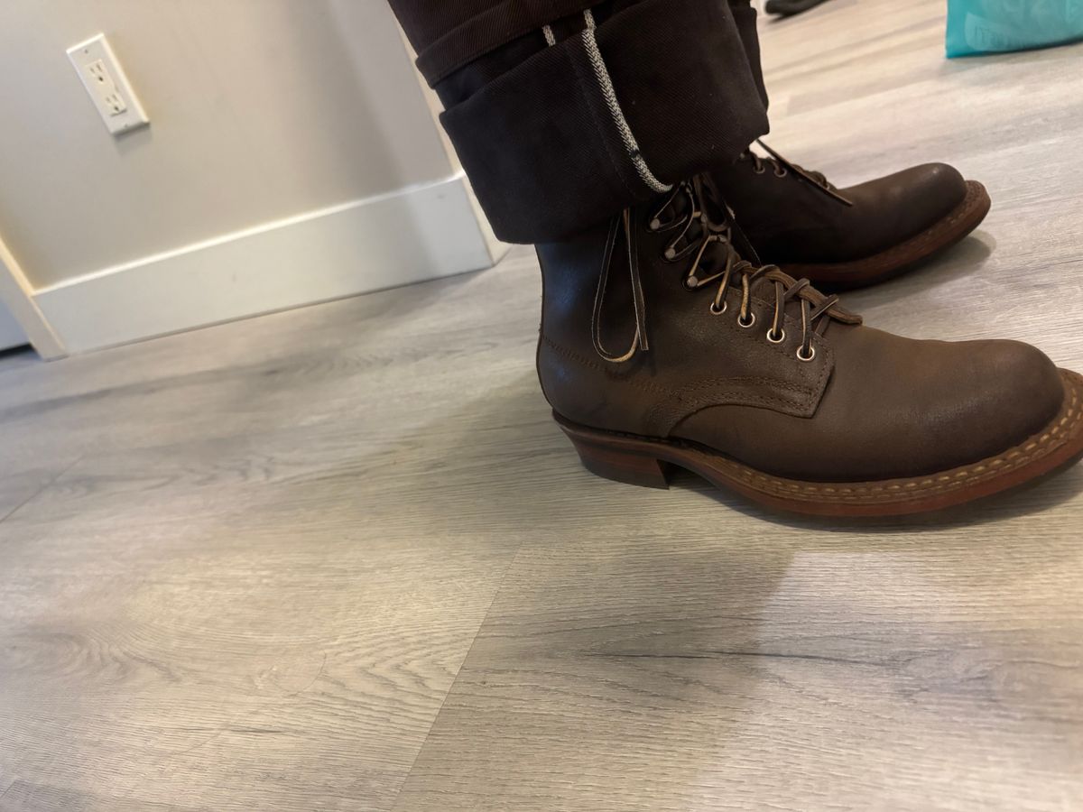 Photo by Efanium on July 1, 2026 of the White's Semi-Dress in Horween Dark Brown Waxed Flesh.