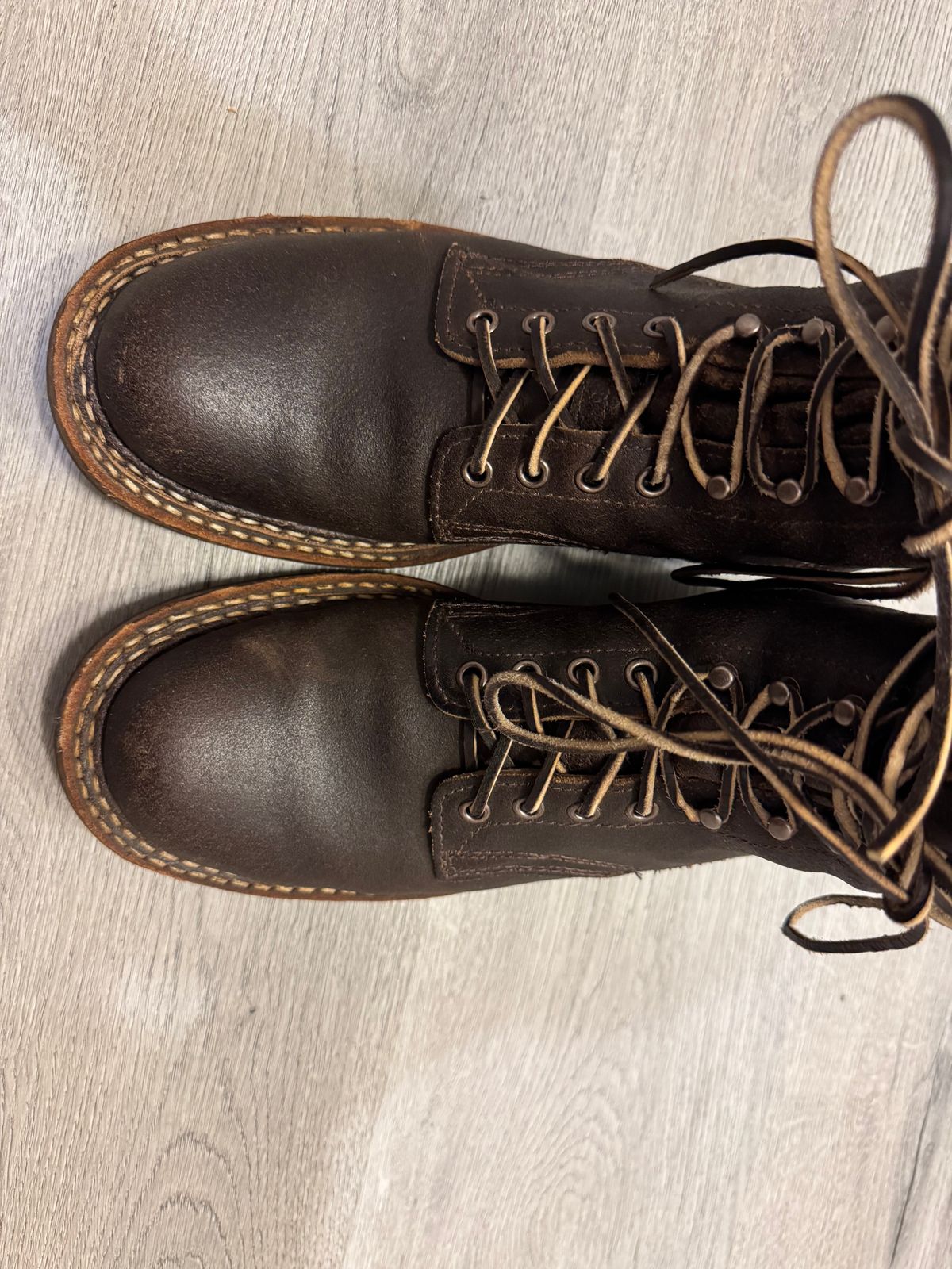 Photo by Efanium on July 5, 2026 of the White's Semi-Dress in Horween Dark Brown Waxed Flesh.