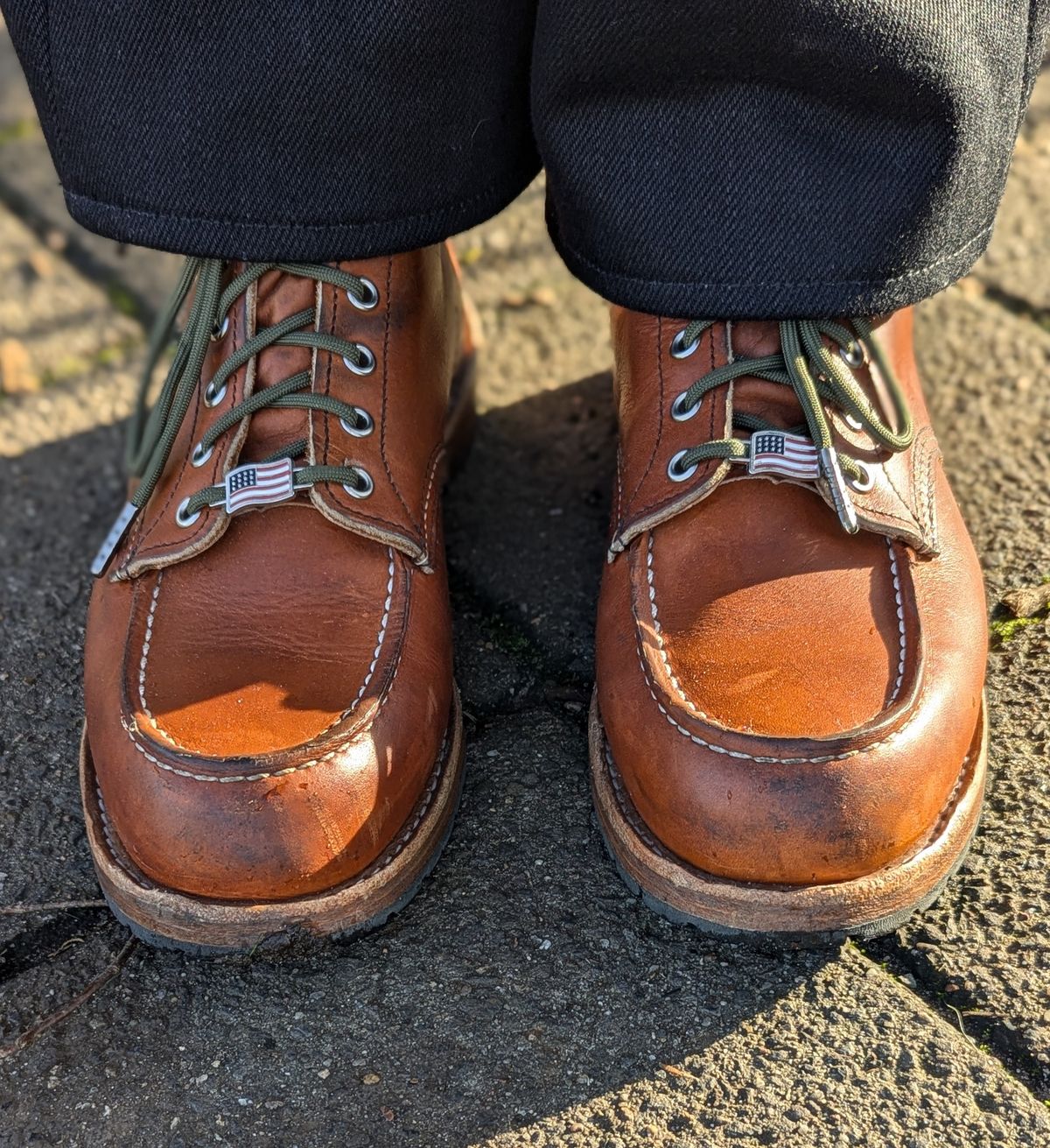 Photo by free_the_fades on November 23, 2024 of the Red Wing 6-Inch Classic Moc in S.B. Foot Oro Legacy.