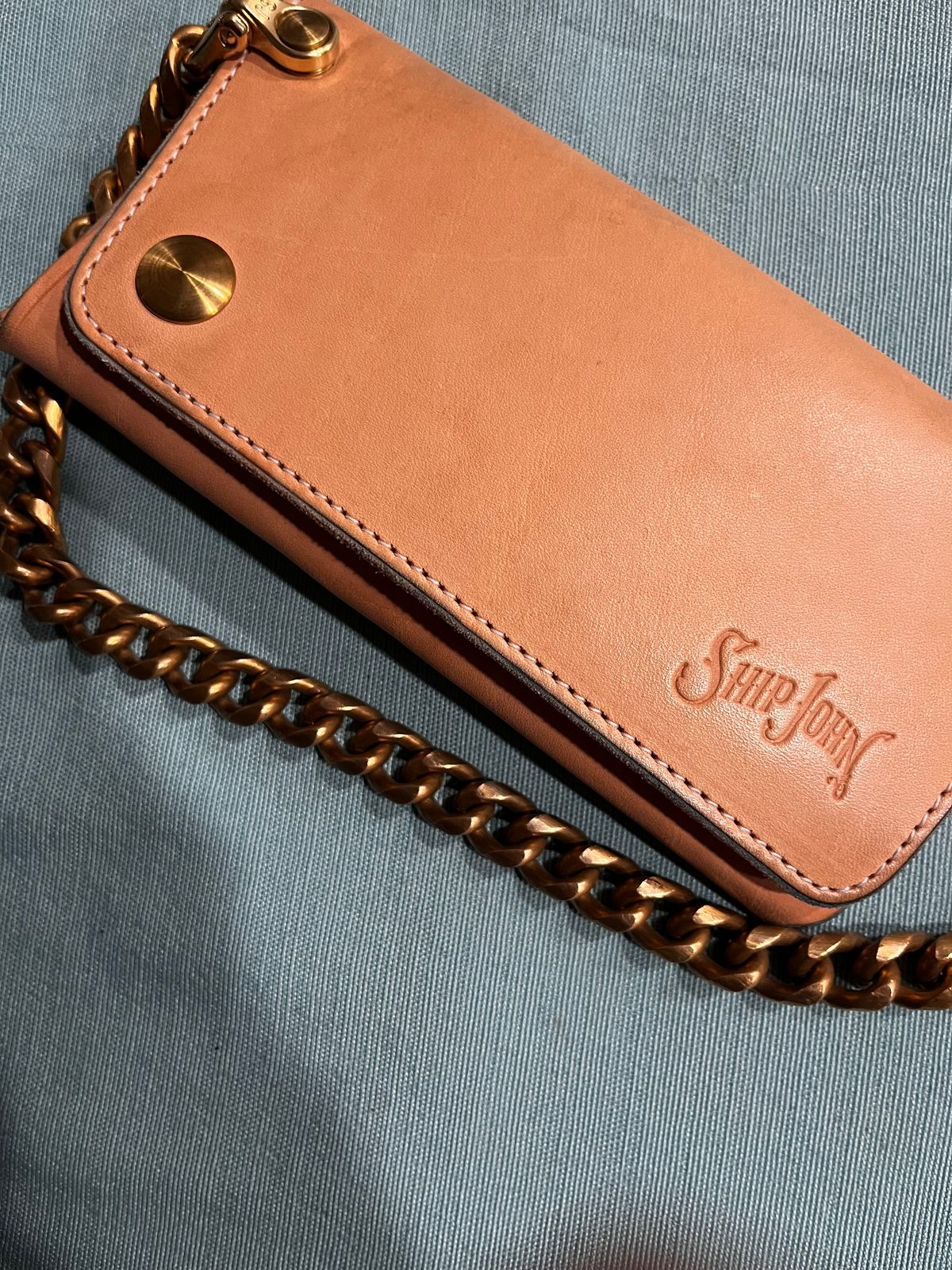 Photo by shredwin.206 on October 1, 2025 of the Ship John Gibson Wallet in Hermann Oak Veg Tan.
