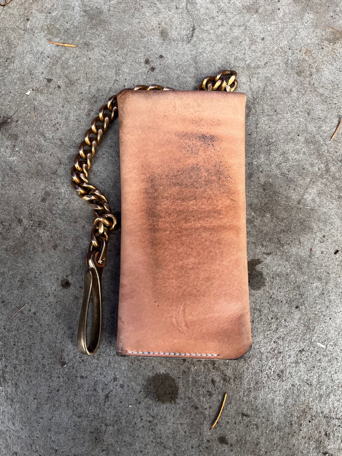 Photo by shredwin.206 on November 1, 2025 of the Ship John Gibson Wallet in Hermann Oak Veg Tan.