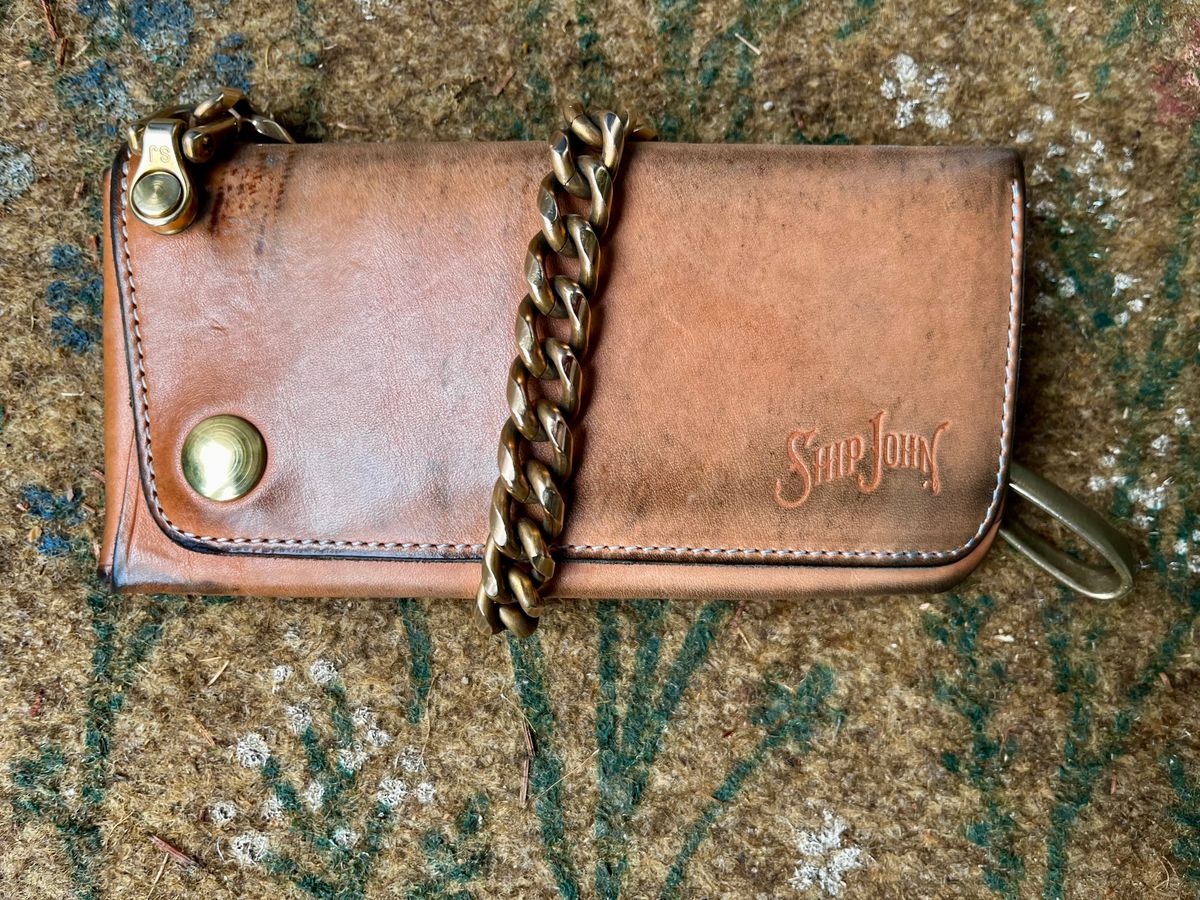 Photo by shredwin.206 on April 1, 2026 of the Ship John Gibson Wallet in Hermann Oak Veg Tan.