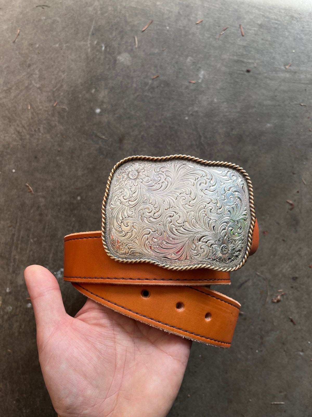 Photo by shredwin.206 on September 28, 2025 of the Nicks Heritage Belt in Wickett & Craig Tan English Bridle.