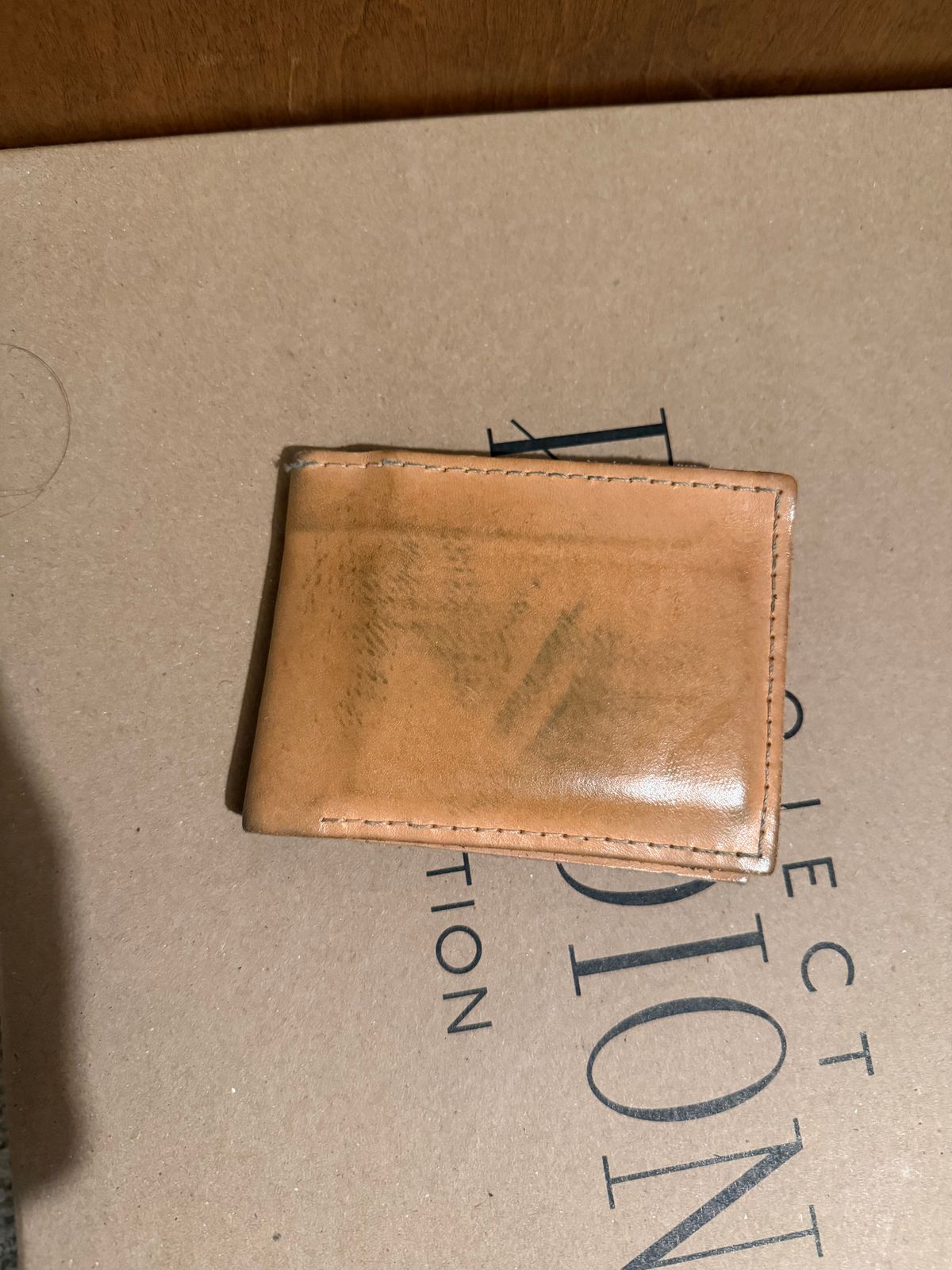 Photo by halfbreed666 on November 2, 2025 of the Self-Made Wallet in Unknown Leather.