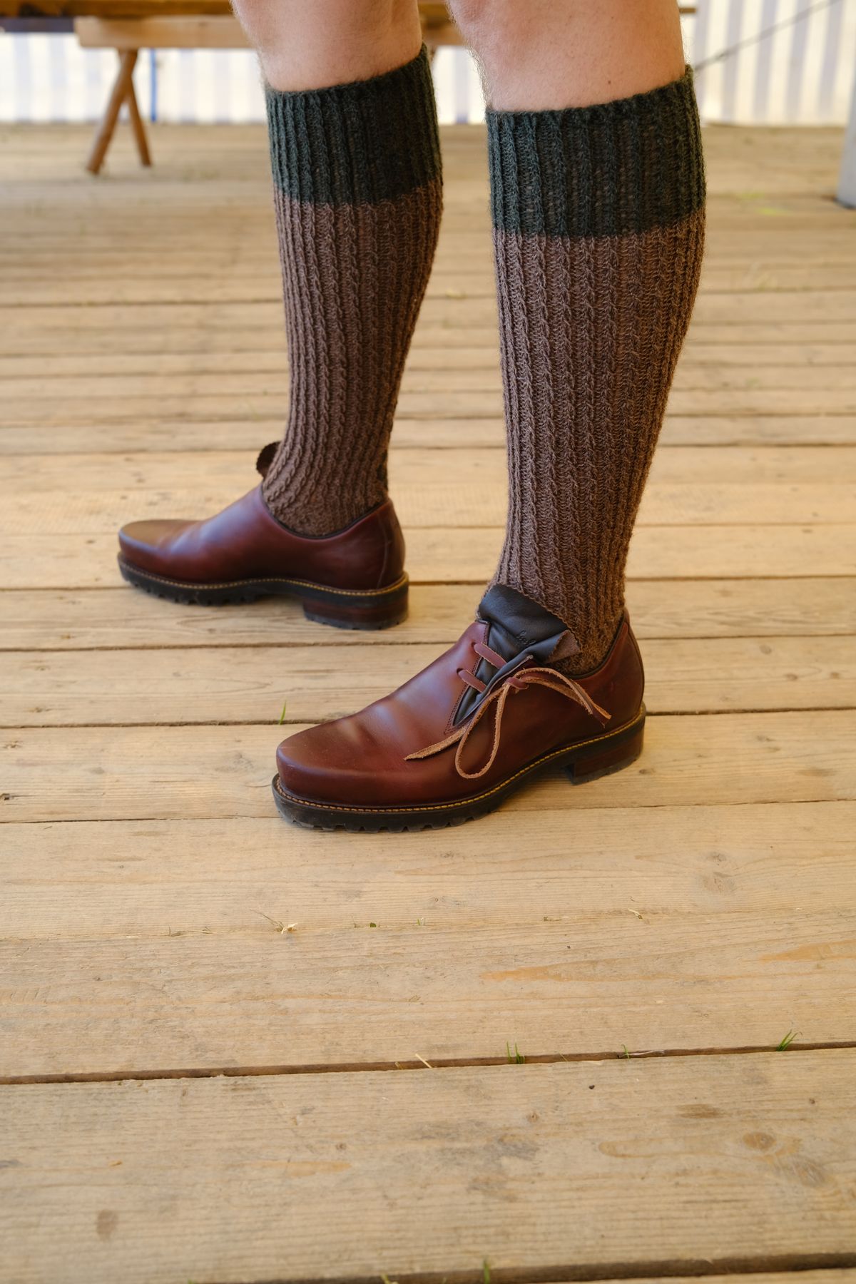 Photo by Luca on July 8, 2023 of the Halfs 1803 in Horween Color 8 Chromexcel.