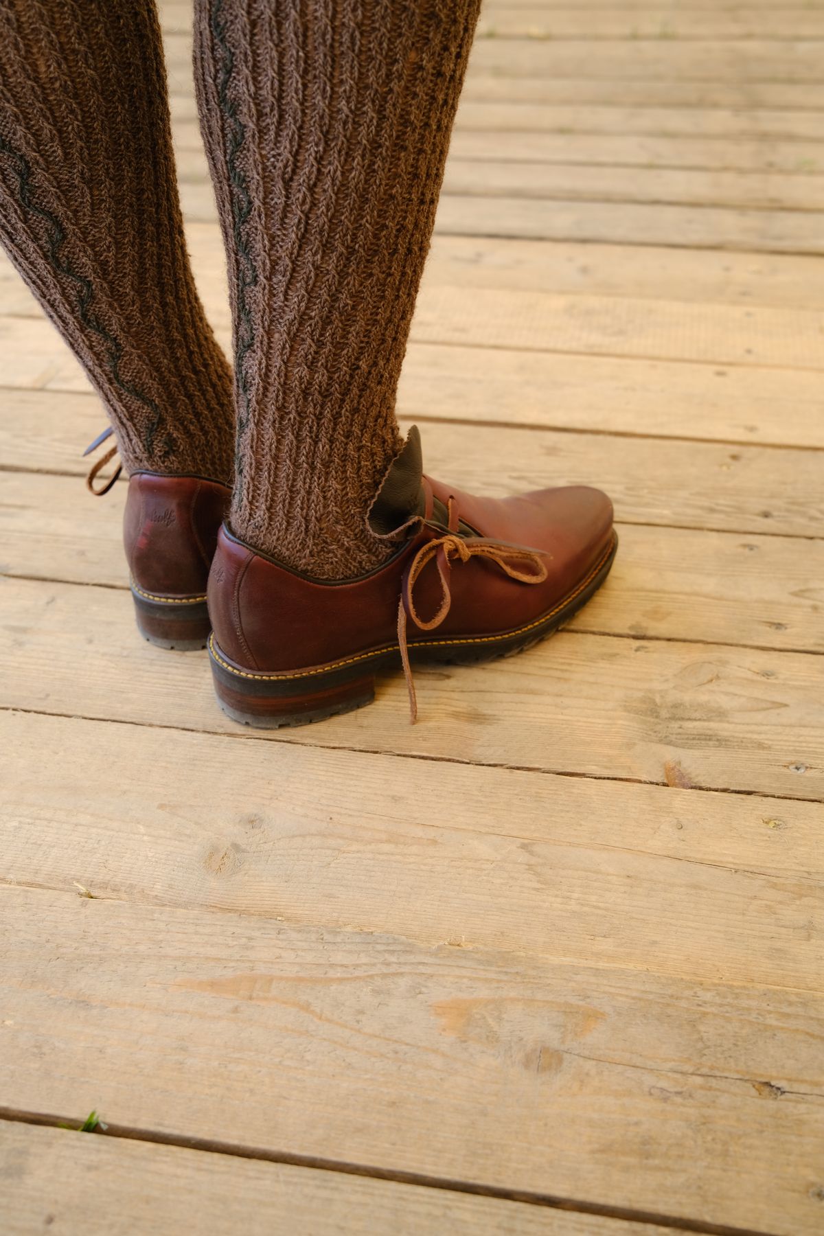 Photo by Luca on July 8, 2023 of the Halfs 1803 in Horween Color 8 Chromexcel.