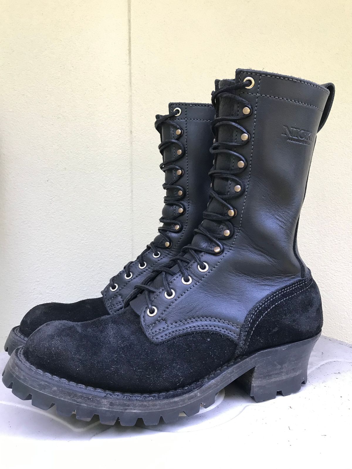 Photo by Alecs_boots on February 4, 2025 of the Nicks Hot Shot in Seidel MaxSupport Black Roughout & Seidel MaxSupport Black.