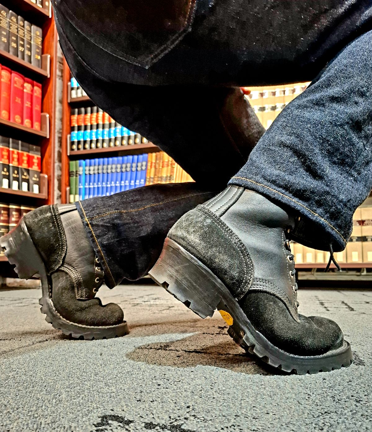 Photo by Alecs_boots on March 2, 2025 of the Nicks Hot Shot in Seidel MaxSupport Black Roughout & Seidel MaxSupport Black.