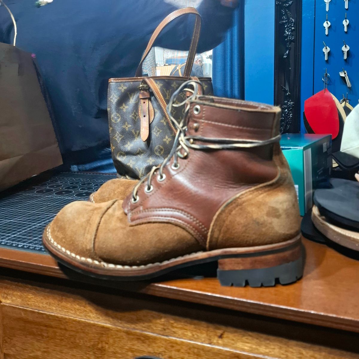 Photo by Alecs_boots on August 7, 2025 of the Nicks Americana in Seidel 1964 Brown Roughout & Seidel 1964 Brown.