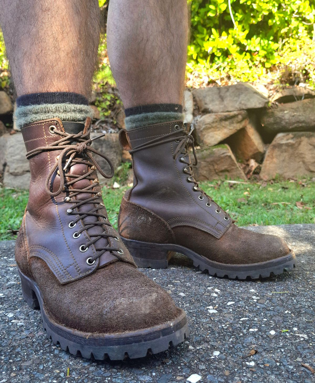 Photo by Alecs_boots on June 19, 2025 of the Drew's Boots 8-Inch Logger in Brown Roughout & Brown Smooth.