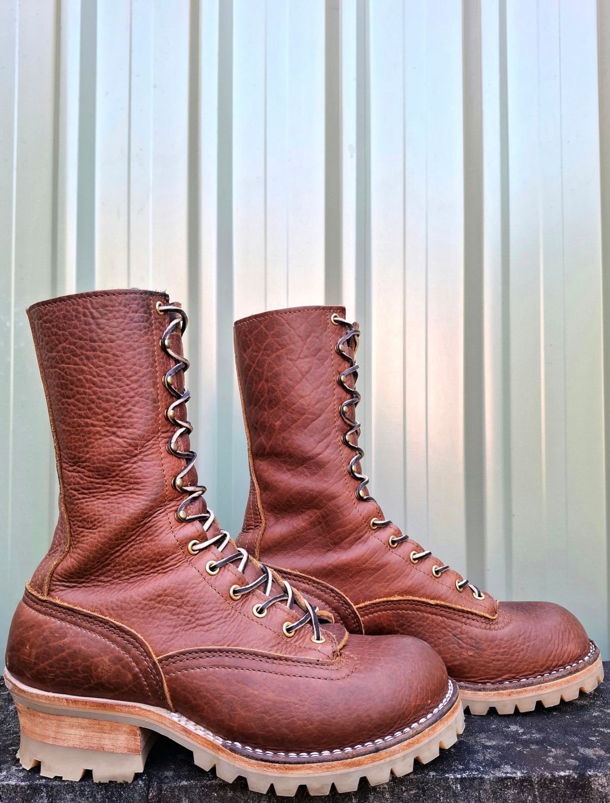 Photo by aman5100XX on August 16, 2025 of the Nicks Lace to Toe Work in Seidel Peanut Tuscon Bison.