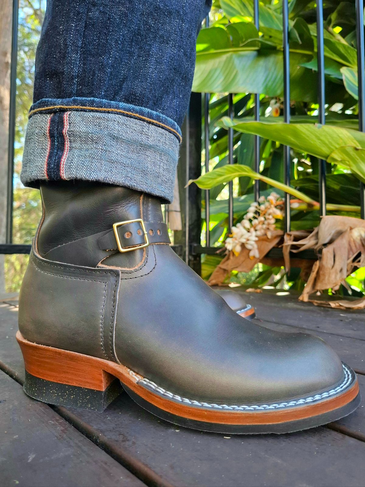 Photo by aman5100XX on November 19, 2025 of the Nicks Pullman in Wickett & Craig Slate Double Stuffed.