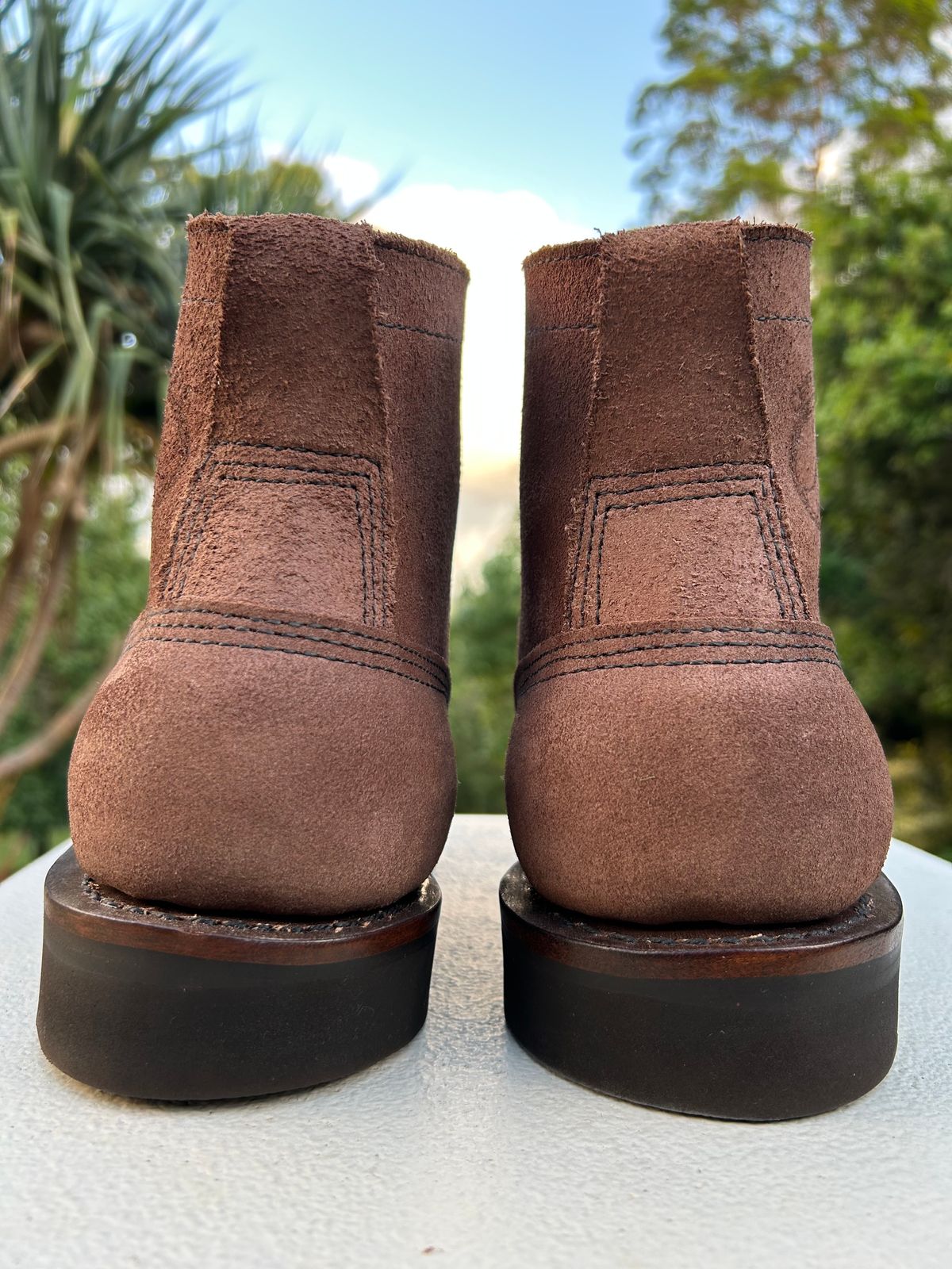 Photo by Alecs_boots on January 31, 2025 of the JK Boots Forefront in Seidel Mocha Oil Tan Roughout.