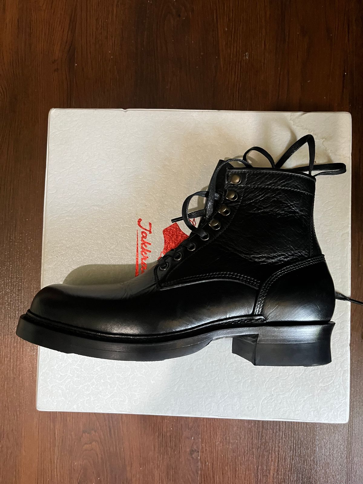 Photo by canggax on May 2, 2026 of the Jakkrabbits Logger Boot in Shinki Black Teacore Horsehide.