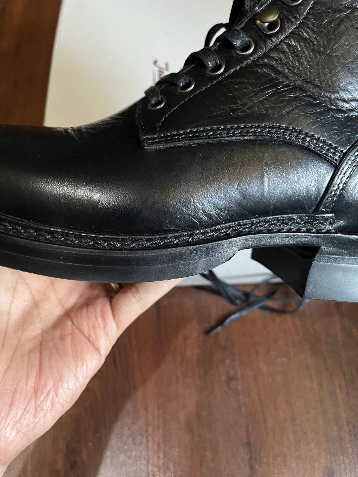 Photo by canggax on May 2, 2026 of the Jakkrabbits Logger Boot in Shinki Black Teacore Horsehide.