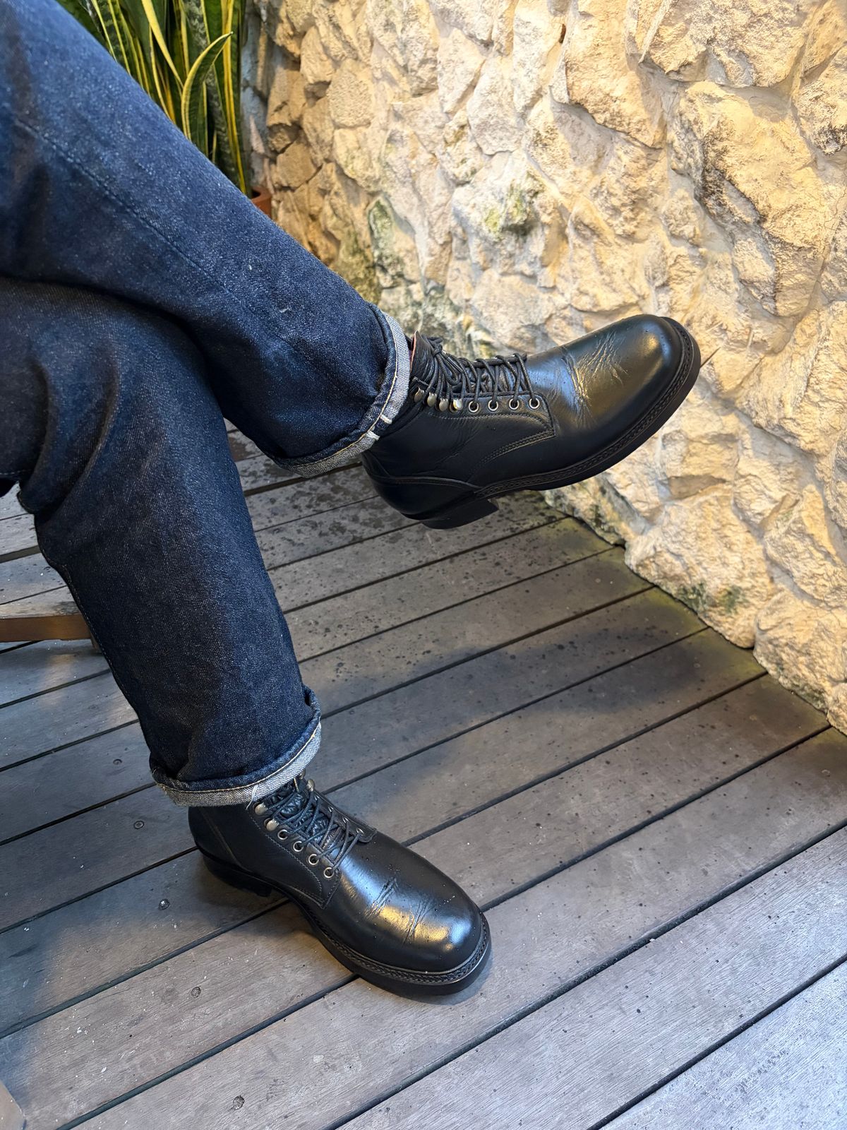 Photo by canggax on May 2, 2026 of the Jakkrabbits Logger Boot in Shinki Black Teacore Horsehide.