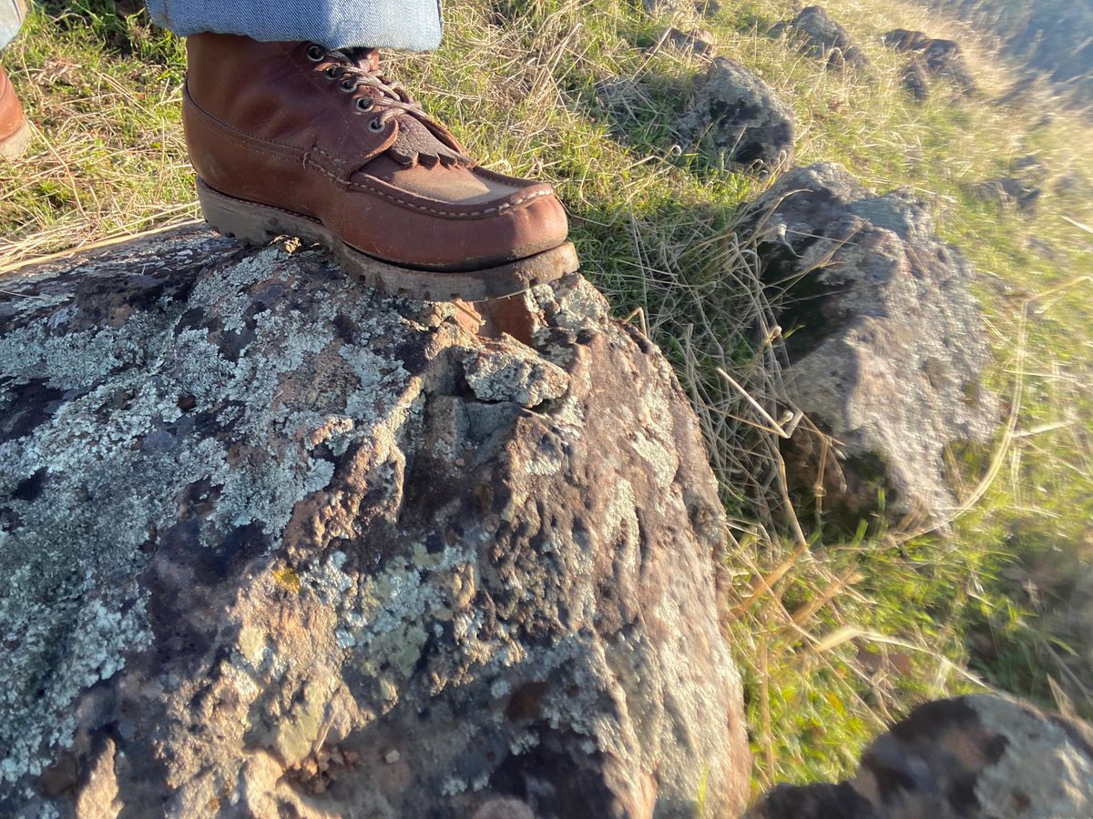 Photo by Navajo732224 on January 8, 2025 of the Russell Moccasin Co. Backcountry in Full-Grain Timberjack.
