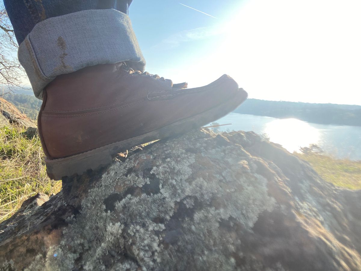 Photo by Navajo732224 on January 8, 2025 of the Russell Moccasin Co. Backcountry in Full-Grain Timberjack.