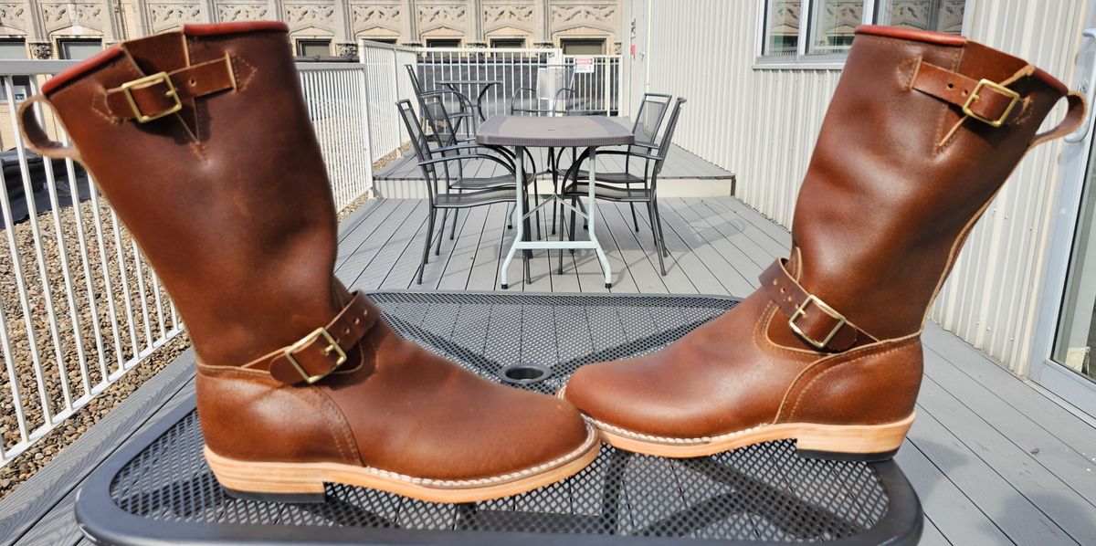 Photo by pbrDoug on September 20, 2025 of the Nicks StationMaster in Horween Ember Waxed Flesh.