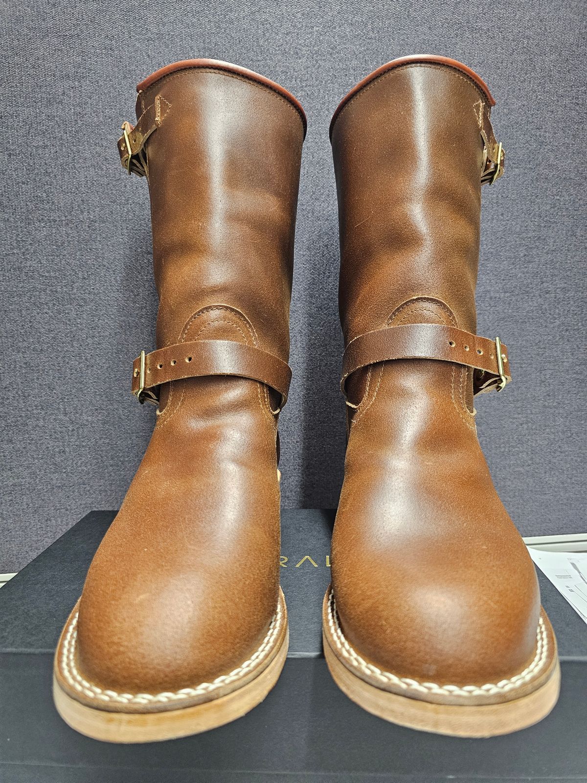 Photo by pbrDoug on October 1, 2025 of the Nicks StationMaster in Horween Ember Waxed Flesh.