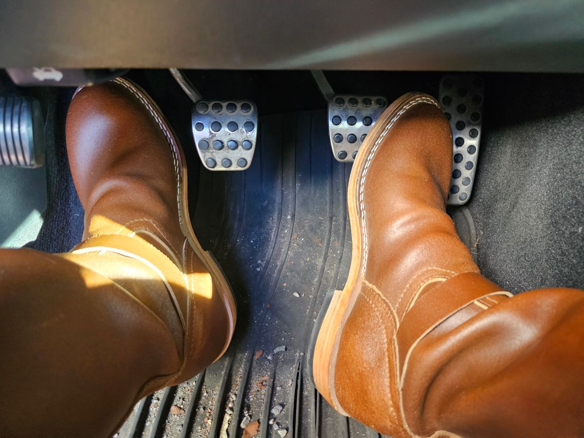 Photo by pbrDoug on October 3, 2025 of the Nicks StationMaster in Horween Ember Waxed Flesh.