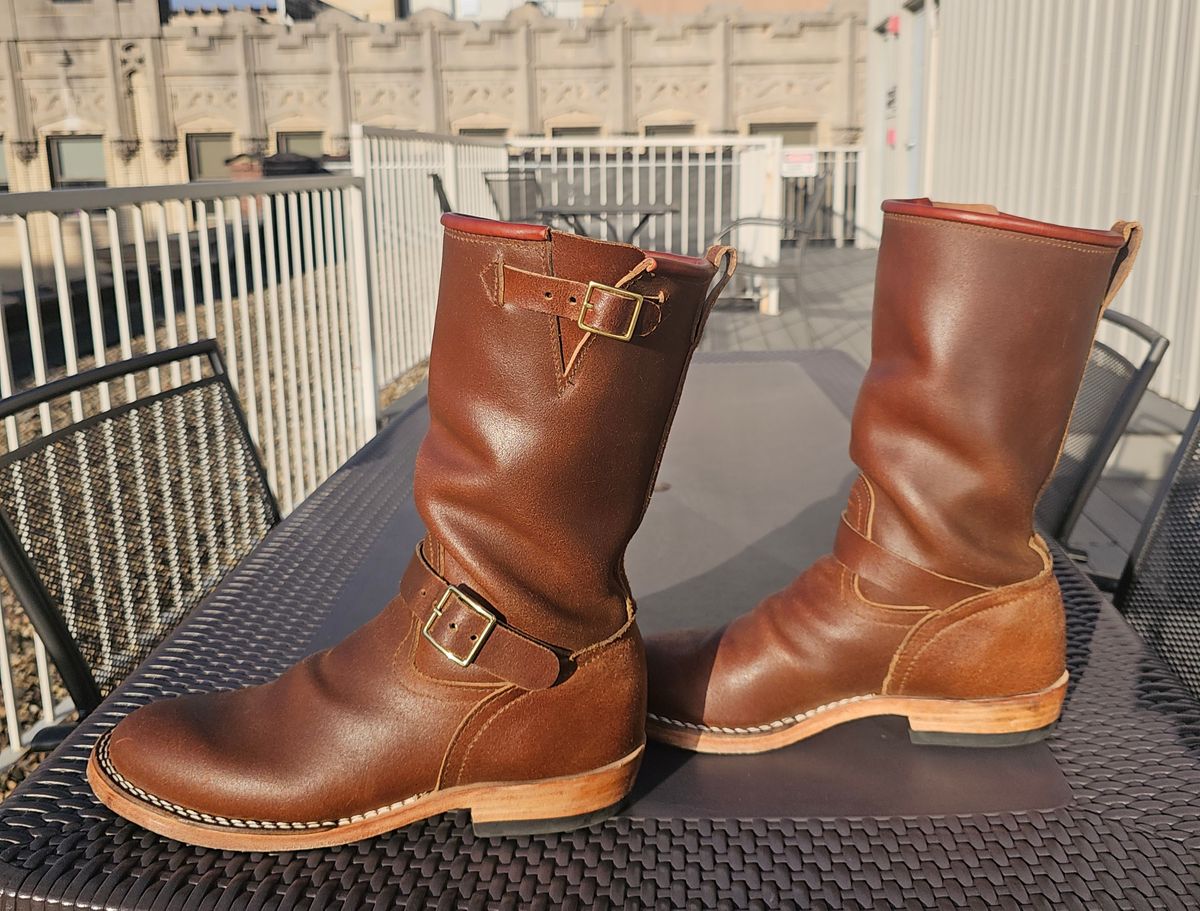 Photo by pbrDoug on November 2, 2025 of the Nicks StationMaster in Horween Ember Waxed Flesh.